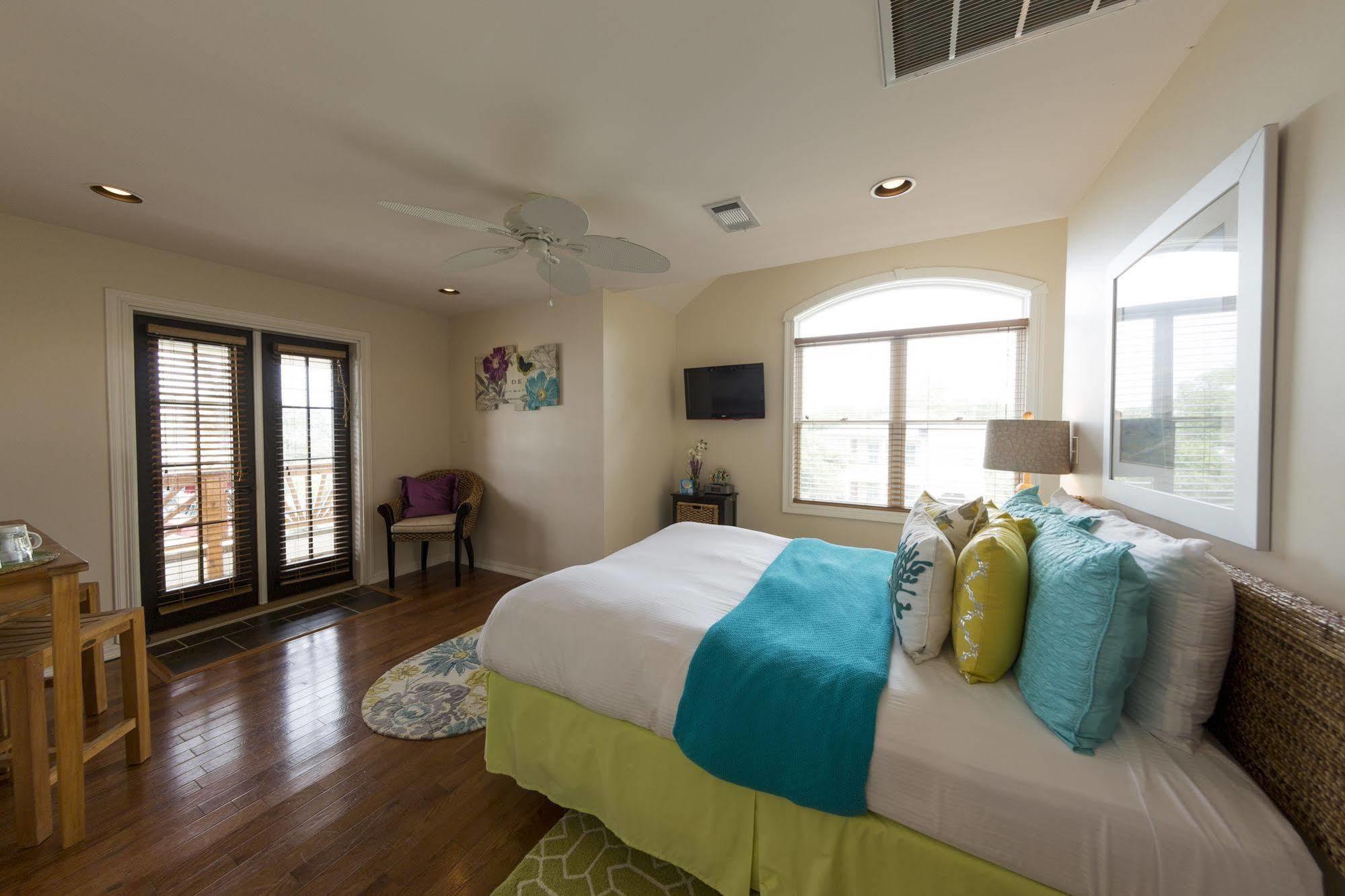 The Almanett Hotel & Bistro Gulfport Buitenkant foto