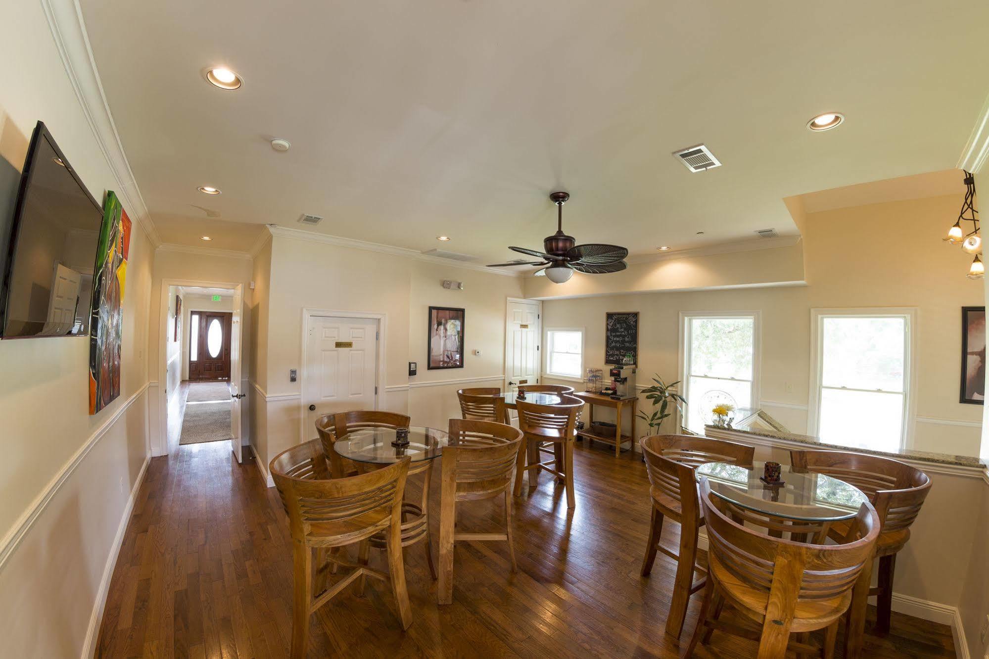 The Almanett Hotel & Bistro Gulfport Buitenkant foto